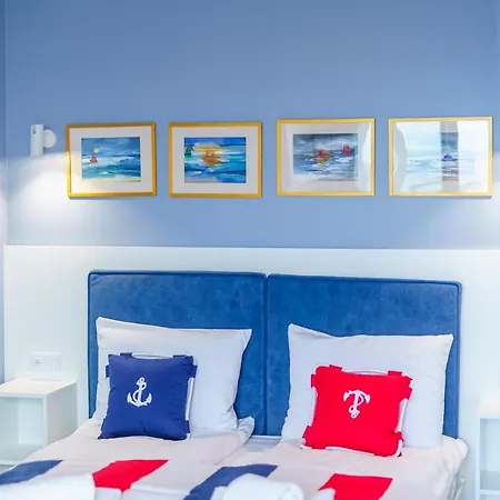 Lägenhet Kapitanski Z Widokiem Na Morze 4 Pietro - By Perlowa Przystan Rent